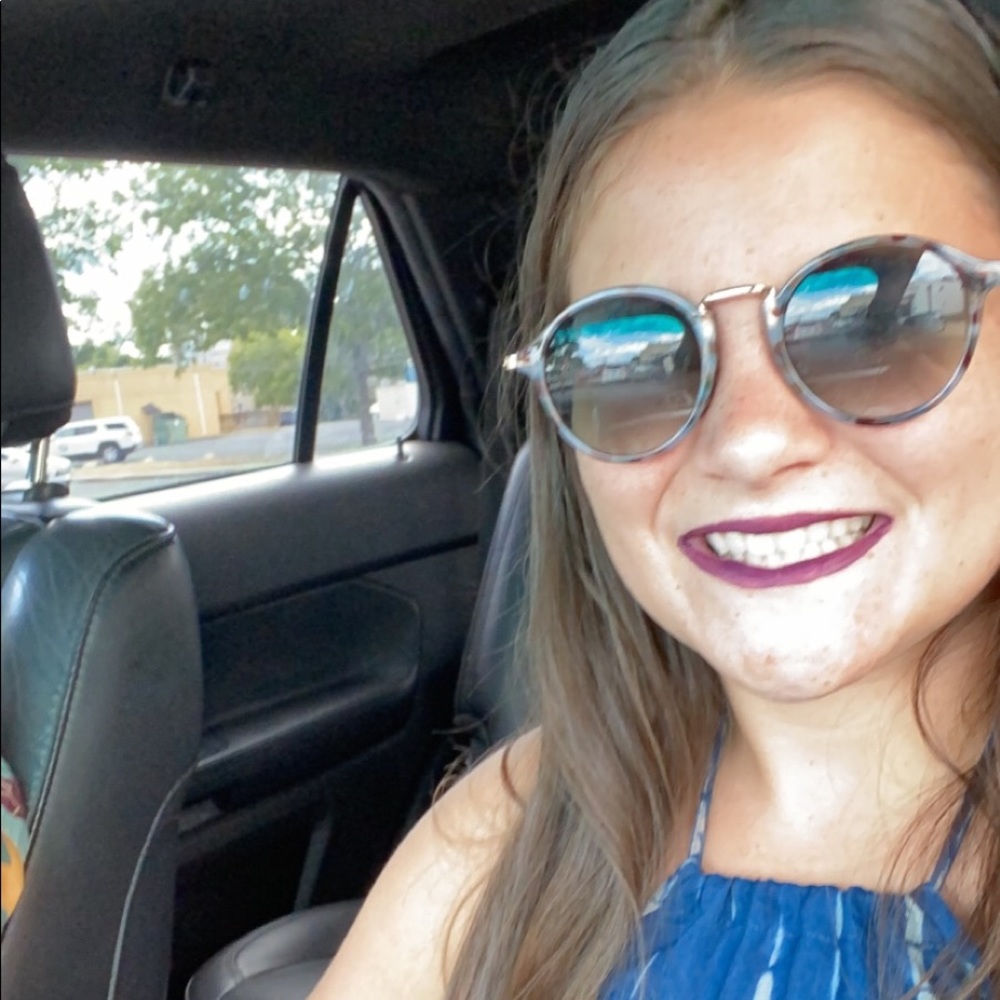 Meet your Posher, Sydney